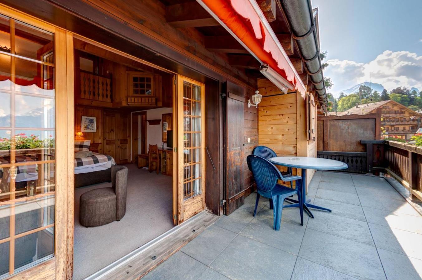 Alpe Fleurie & Restaurant होटल